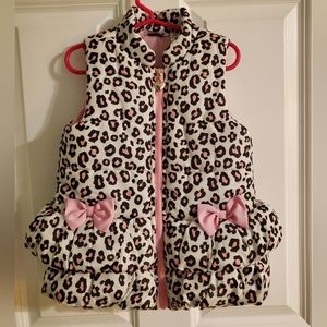 Size 5 Kids Headquarters animal print vest